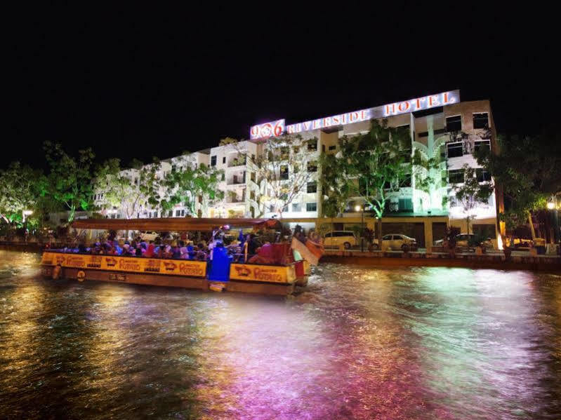906 Riverside Hotel Malacca Exterior photo